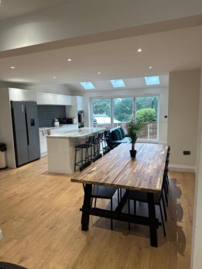 5 bedroom house in Orpington